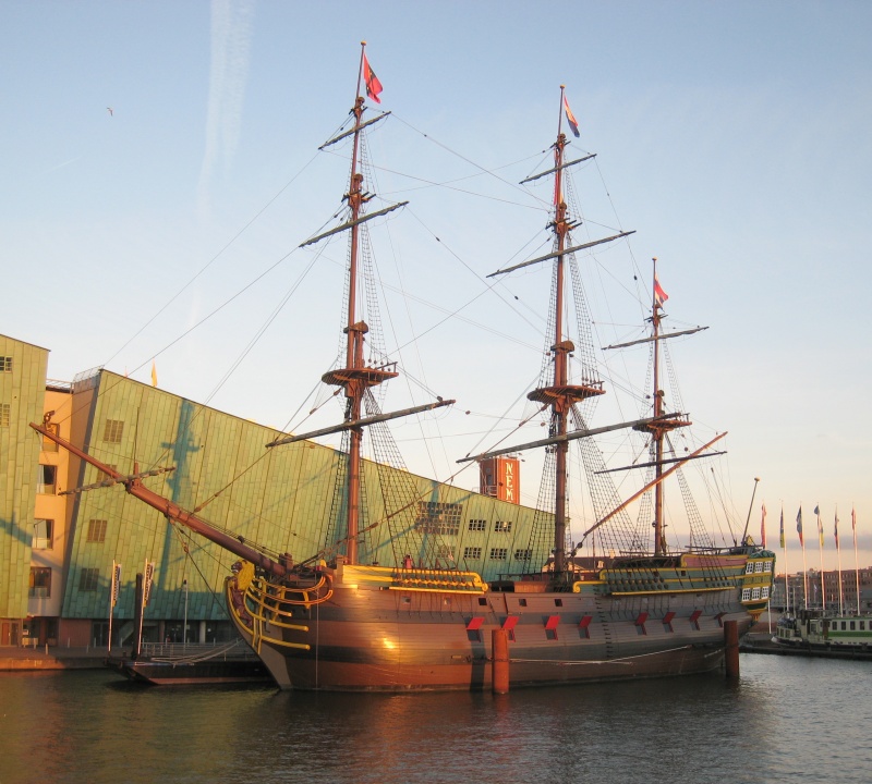 Name:  VOC_ship_Amsterdam2.jpg
Views: 491
Size:  186.2 KB