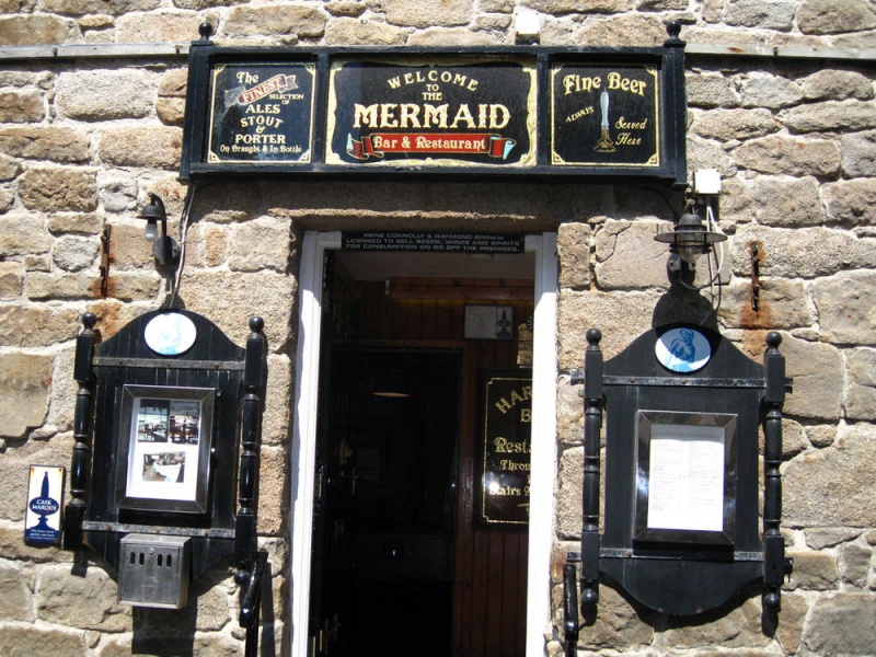 Name:  isles-of-scilly-the-mermaid-bars-pubs-1393-large.jpg
Views: 8630
Size:  242.8 KB