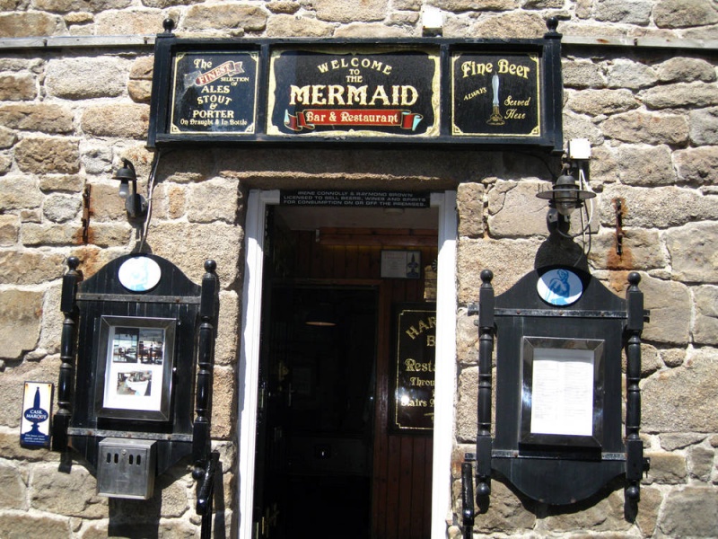 Name:  isles-of-scilly-the-mermaid-bars-pubs-1393-large.jpg
Views: 8524
Size:  242.8 KB