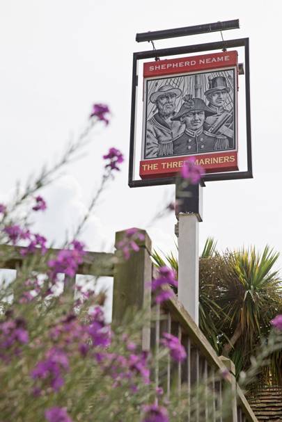 Name:  pub-sign-at-Three-Mariners-Oare-kent-conde-nast-traveller-21june16-pr.jpg
Views: 34118
Size:  33.0 KB